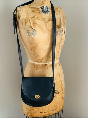 Vintage Coach Watson 9981 Black leather Crossbody bag